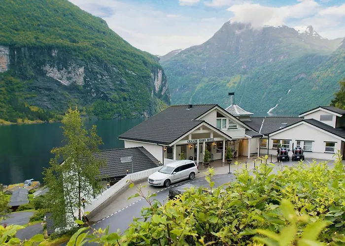 Geiranger hotels near Norsk Fjordsenter