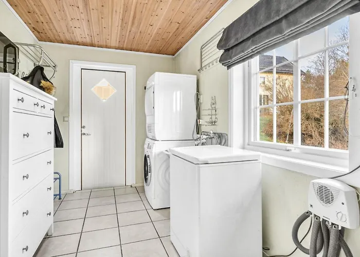 Private Room In Shared Apartment Trondheim