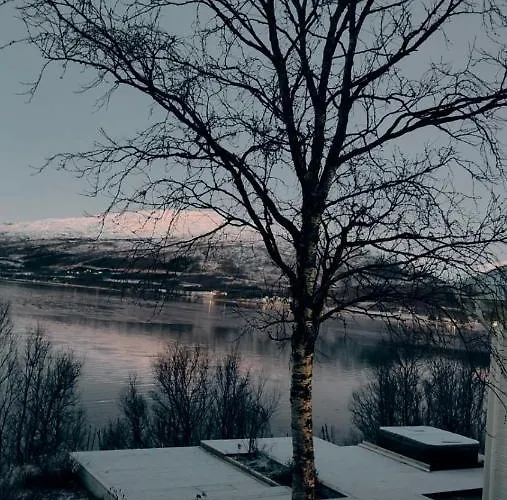 Hakoyveien 151, Tromso Hotel