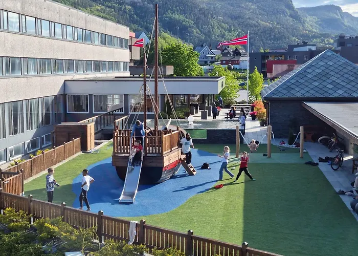 Svelgen Hotels