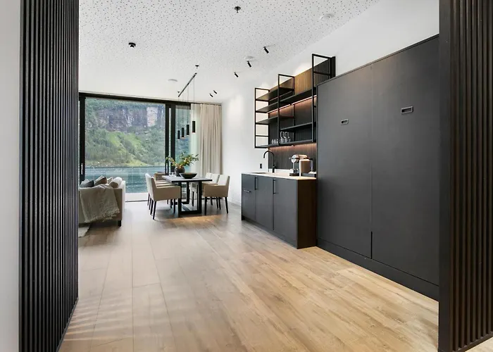 Oye (More og Romsdal) Hotels