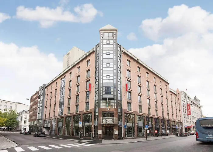 Oslo 4 Star Hotels near Tjuvholmen