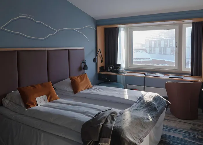 Tromso hotels near Polaria
