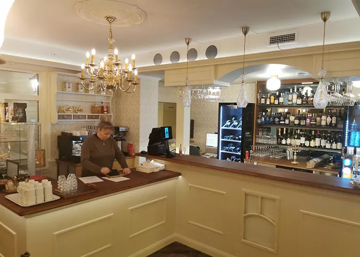Storslett Hotels