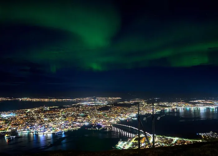 Tromso hotels near Jekta Storsenter